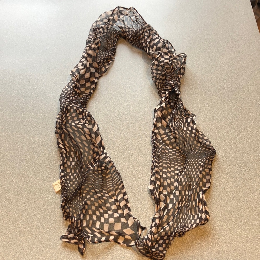 Checkered Pattern Scarf
